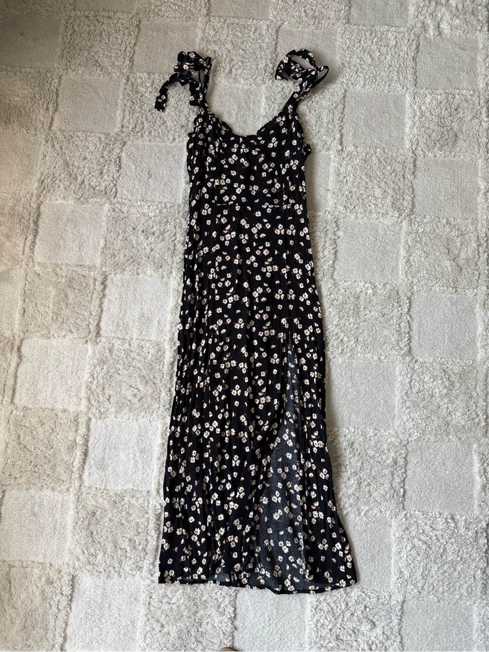 Audrey 3+1 Black Floral Tie-Shoulder Maxi Dress